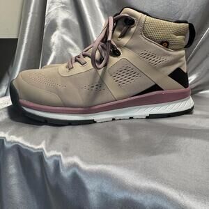 BOGS Woman’s Sandstone Mid Snow Waterproof Pink Boot Size 9